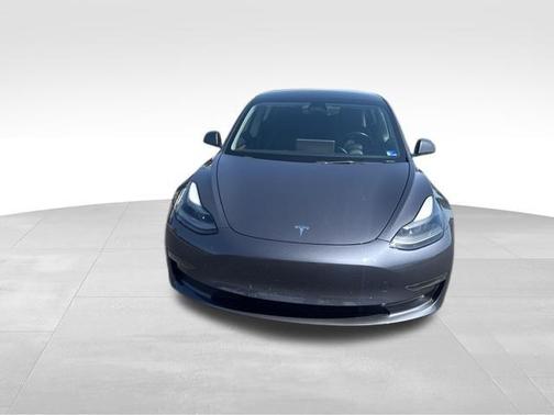 Gray 2022 Tesla Model 3 Long Range