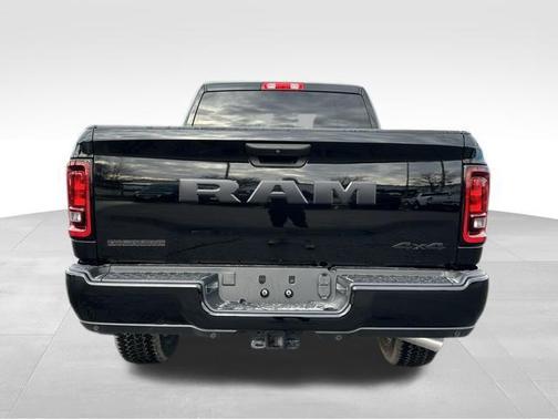 2025 RAM 2500 Big Horn Crew Cab 4x4 6'4' Box