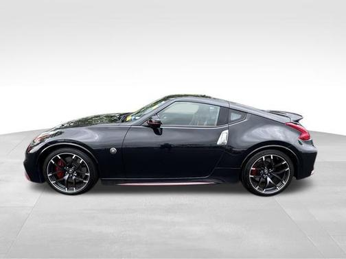 Magnetic Black 2016 Nissan 370Z NISMO Tech