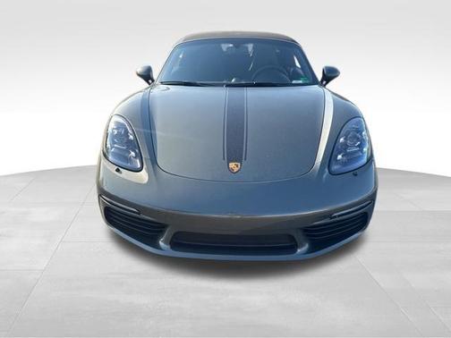 Aventurine Green Metallic 2024 Porsche 718 Boxster Style Edition