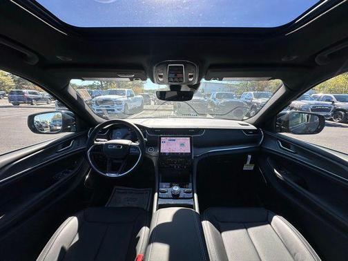 2025 Jeep Grand Cherokee Overland