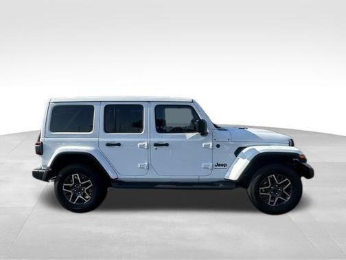 2025 Jeep Wrangler 4-Door Sahara 4x4
