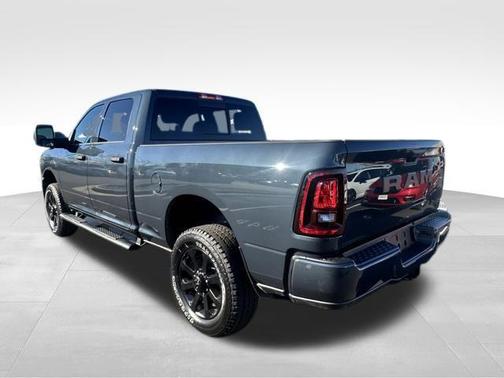2026 RAM 2500 Black Express Crew Cab 4x4 6'4' Box