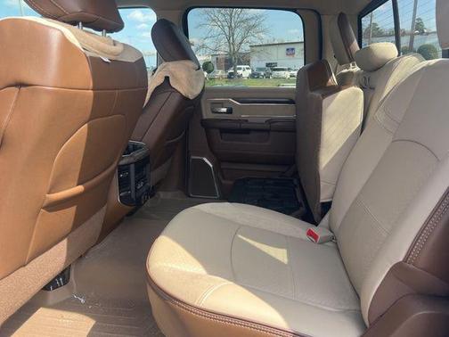 2021 RAM 2500 Laramie Crew Cab 4x4 6'4' Box