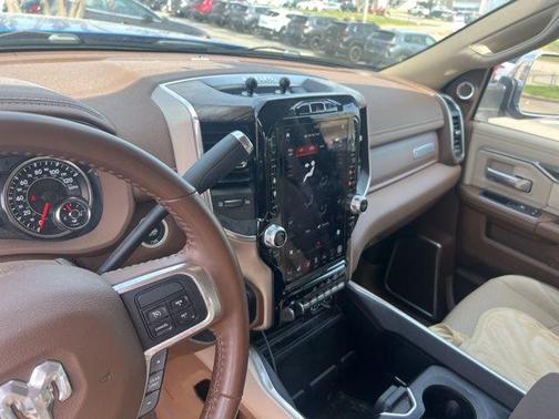 2021 RAM 2500 Laramie Crew Cab 4x4 6'4' Box