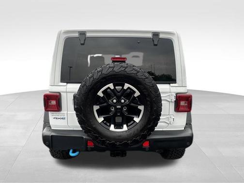 Bright White Clearcoat 2024 Jeep Wrangler 4xe Rubicon X