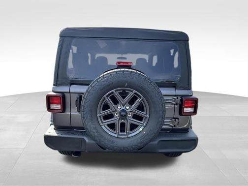 Granite Crystal Metallic Clearcoat 2026 Jeep Wrangler Sport