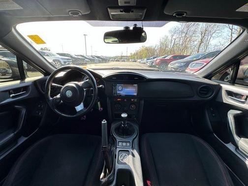 Raven 2017 Toyota 86 SE