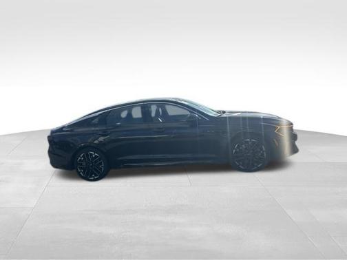 Aurora Black Pearl 2025 Kia K5 GT