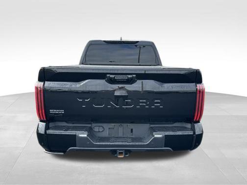 2023 Toyota Tundra Hybrid Platinum