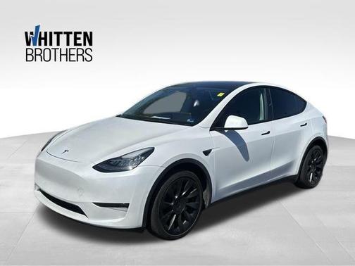 Pearl White Multi-Coat 2022 Tesla Model Y Long Range Dual Motor All-Wheel Drive