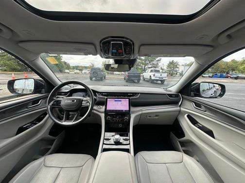 2022 Jeep Grand Cherokee L Overland