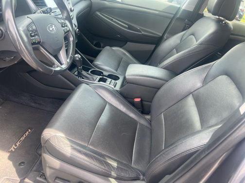 2017 Hyundai TUCSON SE Plus