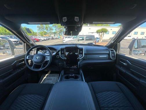 2025 RAM 2500 Big Horn Crew Cab 4x4 6'4' Box