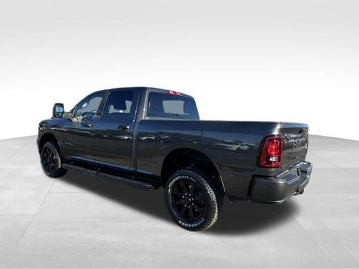 2025 RAM 2500 Big Horn Crew Cab 4x4 6'4' Box