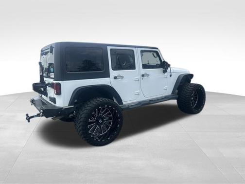 Bright White Clearcoat 2011 Jeep Wrangler Unlimited Sport