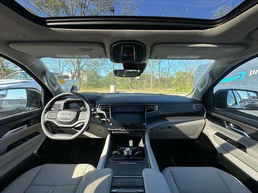 2024 Jeep Wagoneer L Series III 4x4