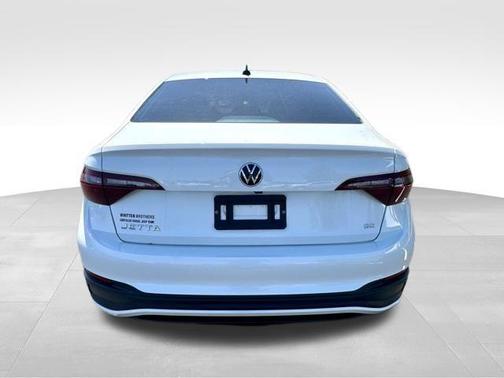 Opal White Pearl 2024 Volkswagen Jetta 1.5T SE