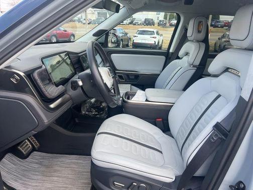 2022 Rivian R1T Adventure