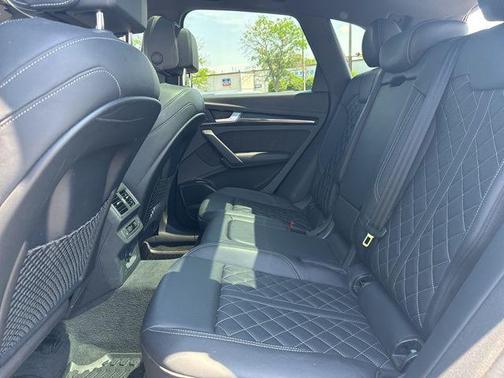 Florett Silver Metallic 2018 Audi SQ5 3.0T Premium Plus