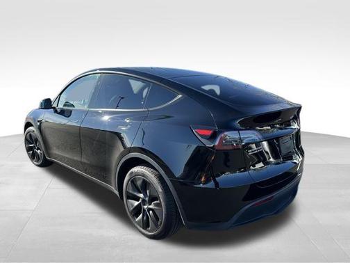 2025 Tesla Model Y Long Range Dual Motor All-Wheel Drive