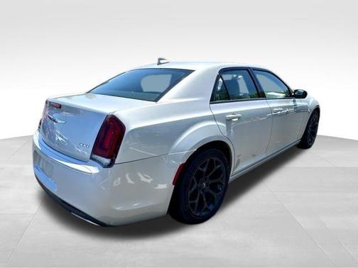 Silver Mist Clearcoat 2019 Chrysler 300 Touring