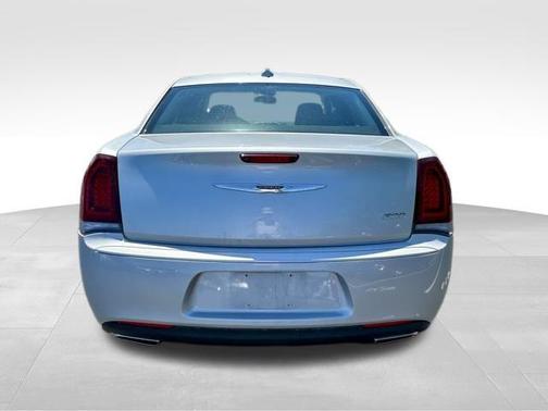 Silver Mist Clearcoat 2019 Chrysler 300 Touring