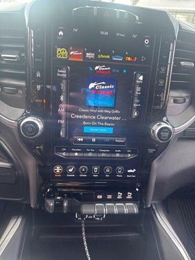 2021 RAM 2500 Laramie Crew Cab 4x4 6'4' Box