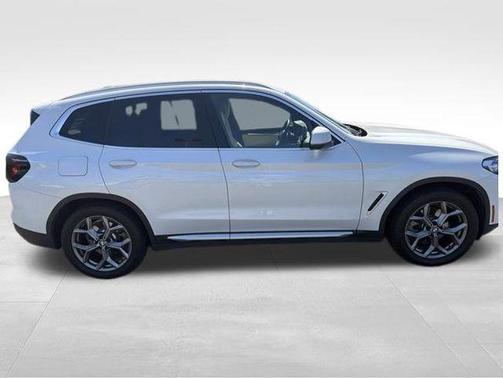 White Metallic 2022 BMW X3 xDrive30i