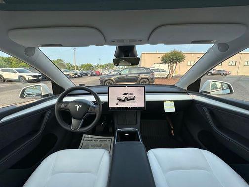 2023 Tesla Model Y Long Range Dual Motor All-Wheel Drive