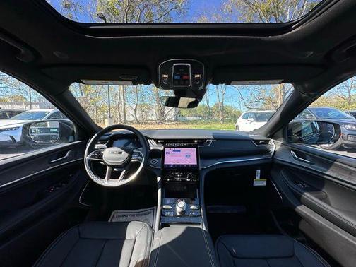 2025 Jeep Grand Cherokee Overland