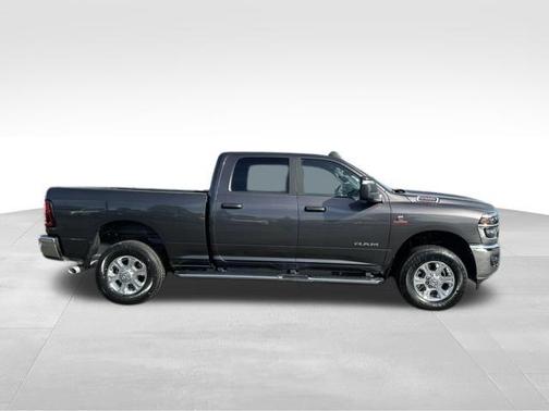 2025 RAM 2500 Big Horn Crew Cab 4x4 6'4' Box