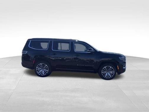 Diamond Black Crystal Pearlcoat 2024 Jeep Grand Wagoneer Series III 4x4