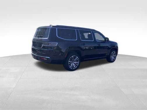 Diamond Black Crystal Pearlcoat 2024 Jeep Grand Wagoneer Series III 4x4