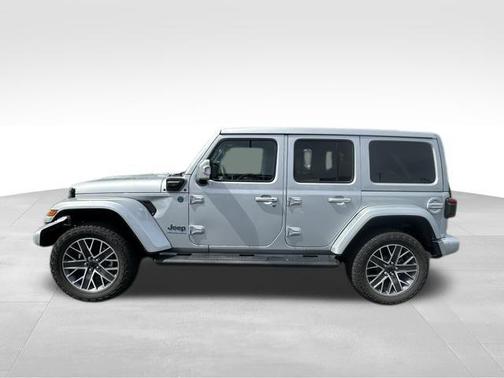 Silver Zynith Clearcoat 2024 Jeep Wrangler 4xe High Altitude