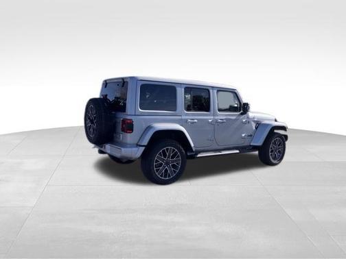 Silver Zynith Clearcoat 2024 Jeep Wrangler 4xe High Altitude