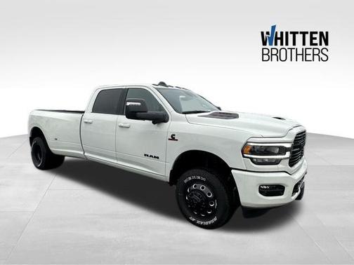 2024 RAM 3500 Laramie Crew Cab 4x4 8' Box