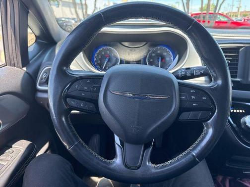 Granite Crystal Metallic Clearcoat 2020 Chrysler Pacifica Touring