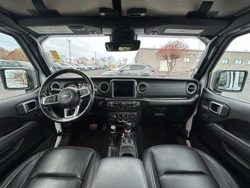 2022 Jeep Gladiator Overland