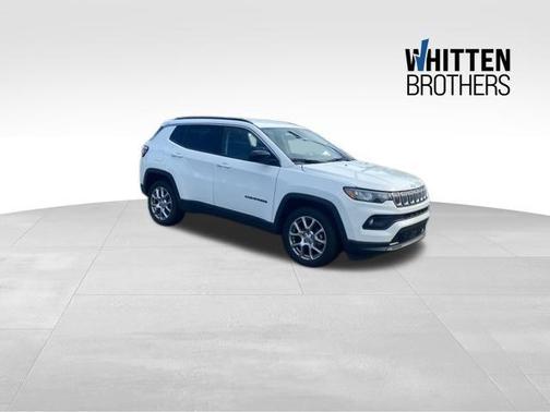 2022 Jeep Compass Latitude Lux