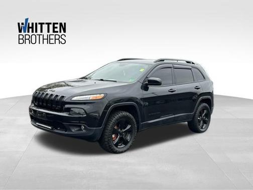 Brilliant Black Crystal Pearlcoat 2016 Jeep Cherokee High Altitude