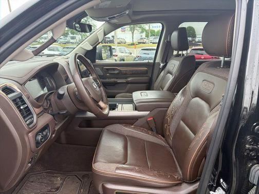 Diamond Black Crystal Pearlcoat 2025 RAM 1500 Longhorn