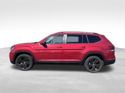 Red Metallic 2023 Volkswagen Atlas 3.6L SE w/Technology