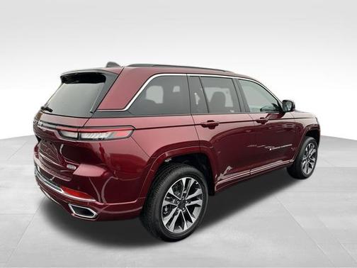 2025 Jeep Grand Cherokee Overland