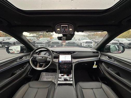 2025 Jeep Grand Cherokee Overland