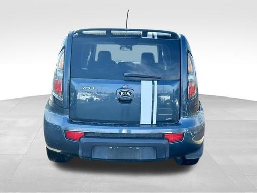 2010 Kia Soul +