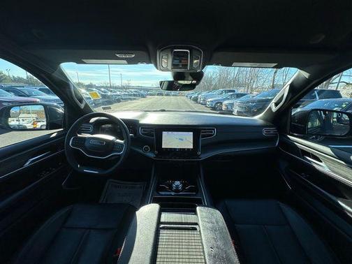 2024 Jeep Wagoneer L Series III 4x4