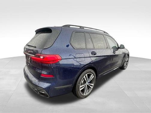 2021 BMW X7 M50i