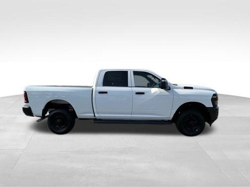 2025 RAM 2500 Tradesman Crew Cab 4x4 6'4' Box