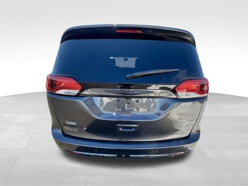 2020 Chrysler Pacifica Touring-L Plus